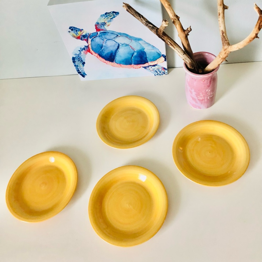 ⭐️ Set 4 Citrus Grove Swirl Pattern Mustard Yellow Plates